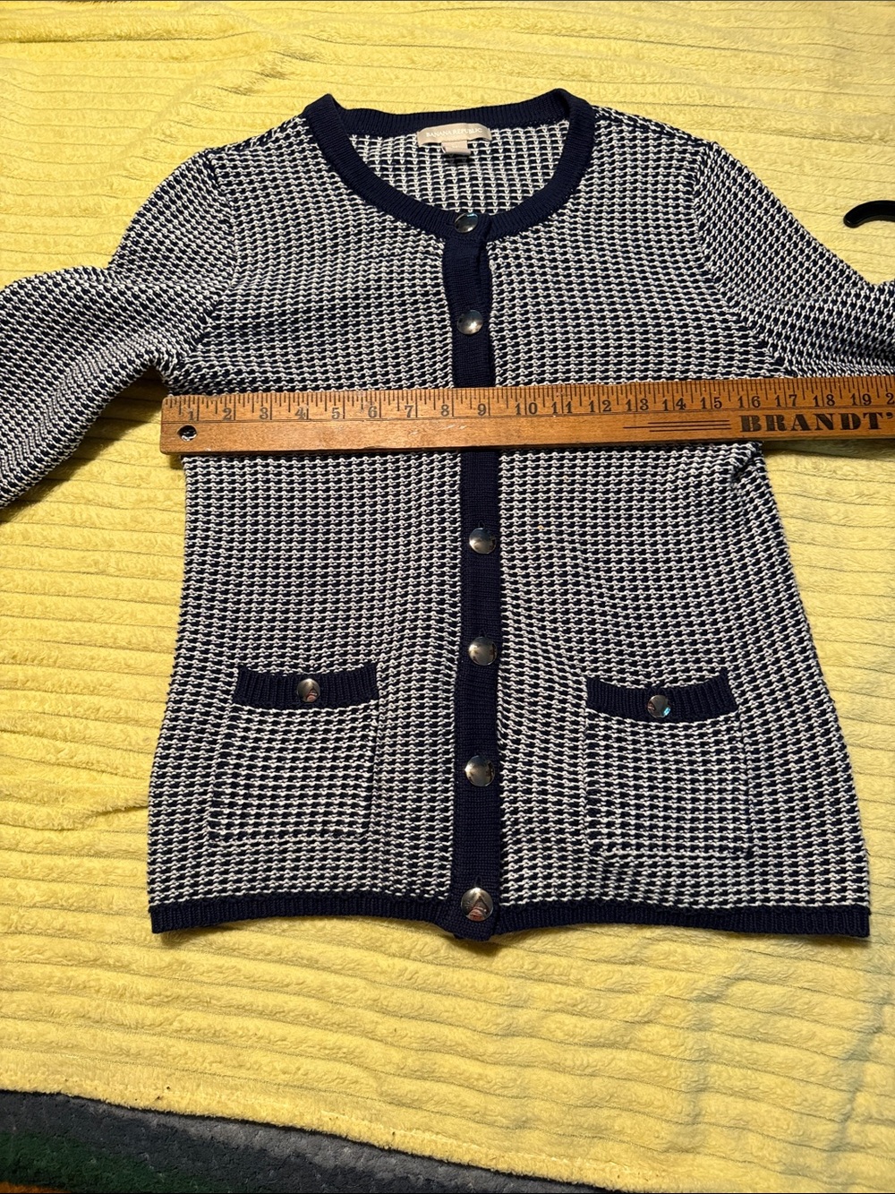 Banana Republic Navy and White Houndstooth Cardigan - Picture 4 of 8